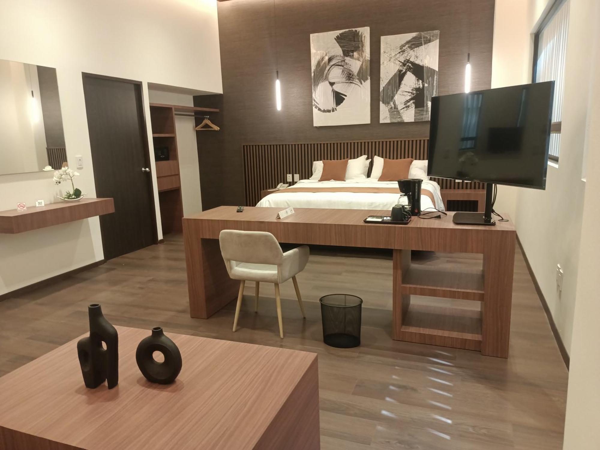 King Suite,1580437041:JPEG
